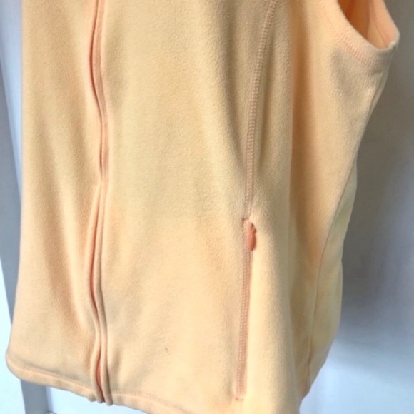 L.L. Bean Full Zip Fleece Shell Vest Size L - Picture 2 of 8